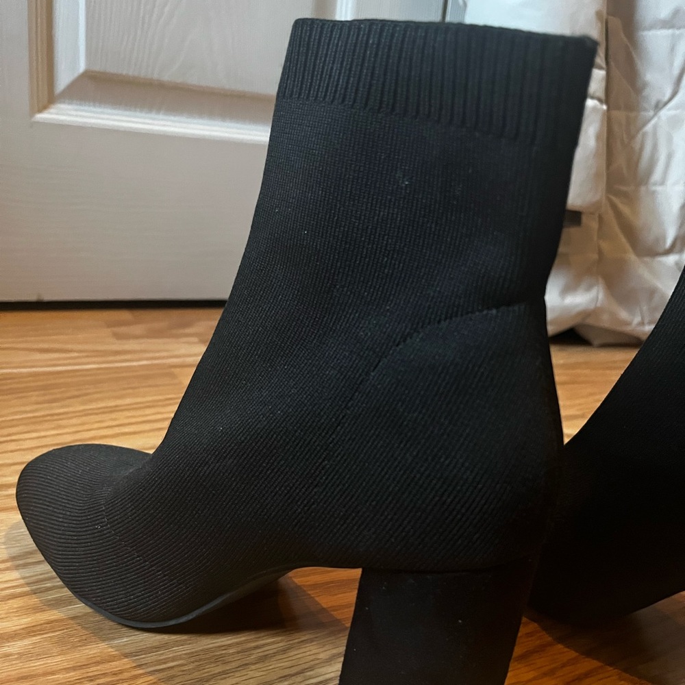 MIA Women’s Erika Ribbed Pull-On Block Heel Boots, Black Size 8